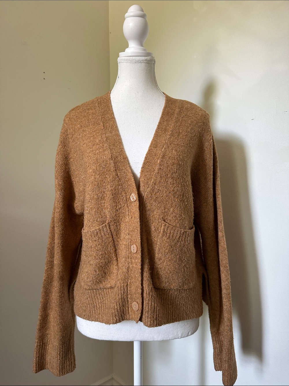 ABERCROMBIE & FITCH Caramel Brown Classic Short Oversized Fuzzy Cardigan XS